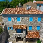 Sarar Kotor * ツリクヴェニツァ