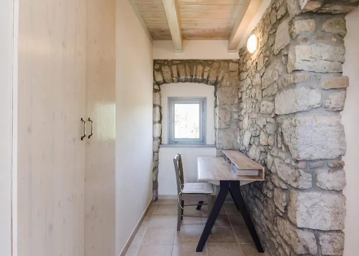 Sarar Kotor تْسْغيكفانِتْسا