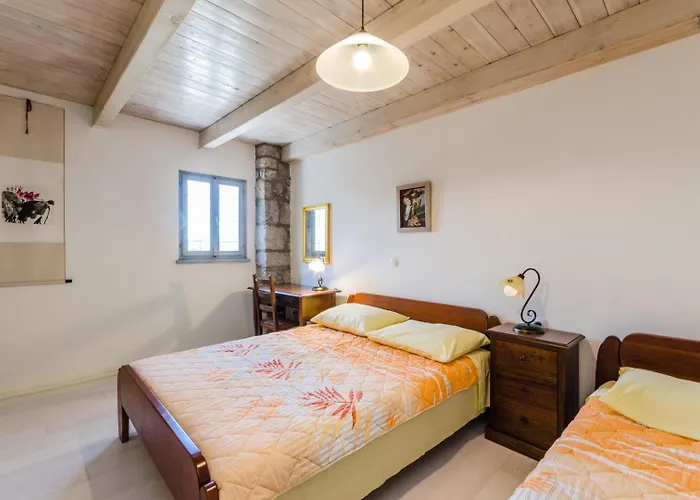 بيت للعطل Sarar Kotor *