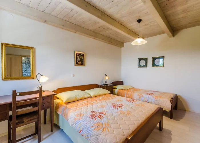 بيت للعطل Sarar Kotor