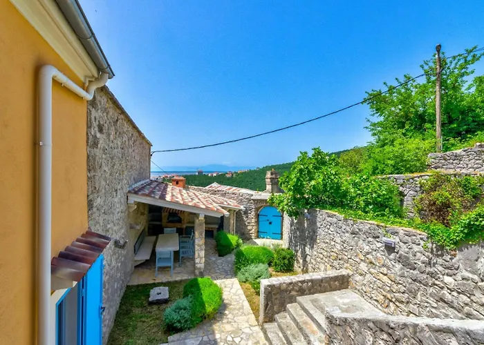 بيت للعطل Sarar Kotor *