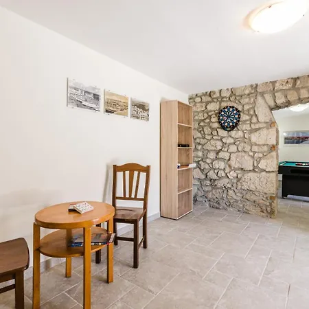 Sarar Kotor * Crikvenica