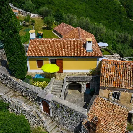 Sarar Kotor *