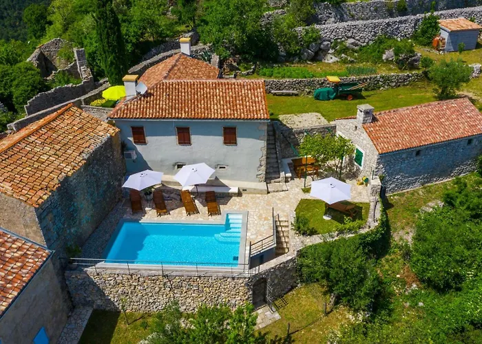 Sarar Kotor * Crikvenica